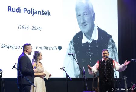 Ansambel bratov Poljanšek že 50 let navdihuje in zabava z nepozabnimi melodijami (80)